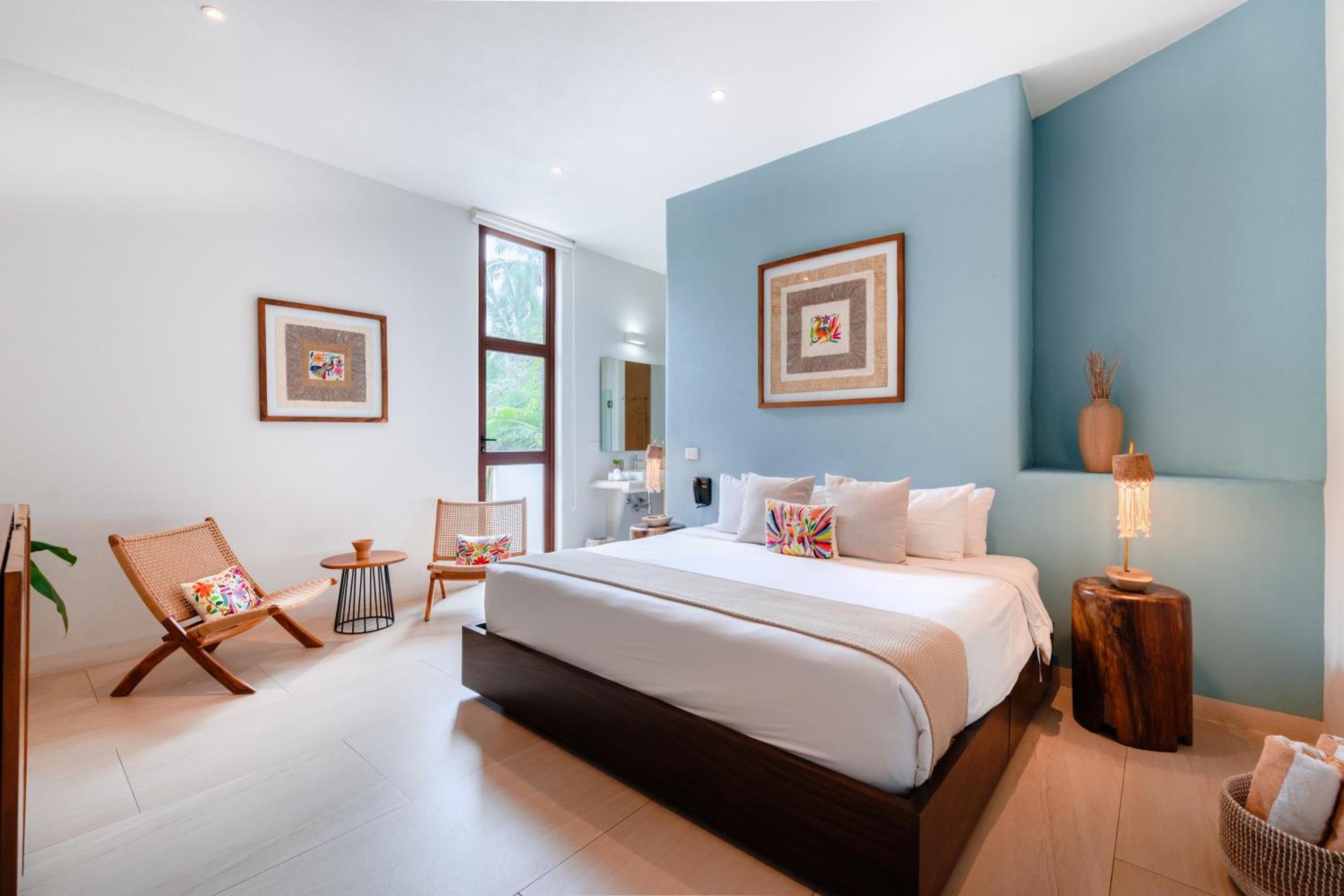 Deluxe King Suite